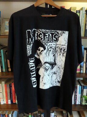 Misfits To all the feinds grrrr Fangs graphic band Tshirt